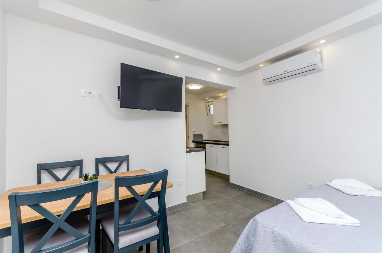 Apartments Milan Rogoznica  Exterior photo