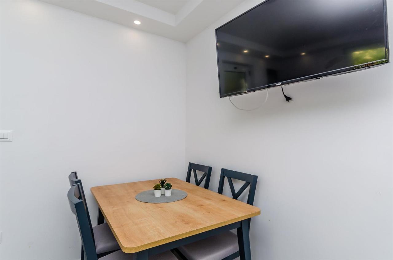 Apartments Milan Rogoznica  Exterior photo